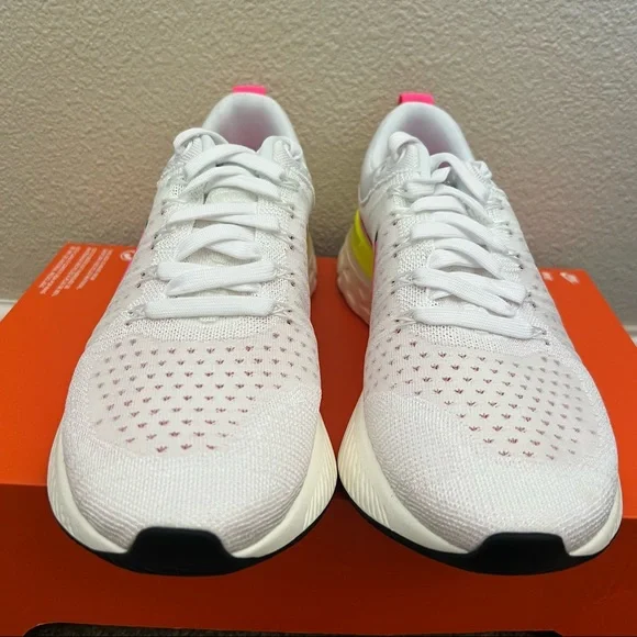 Nike React Infinity Run Flyknit 2 - Picture 3 of 7